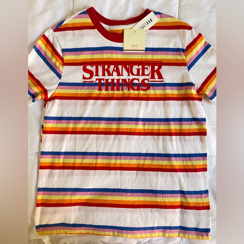 Netflix Stranger Things Women’s T-Shirt Size M NWT
